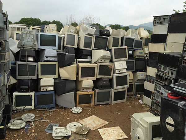 �ݳϸ�������Ʒ���չ�˾��δ��ǰ�����